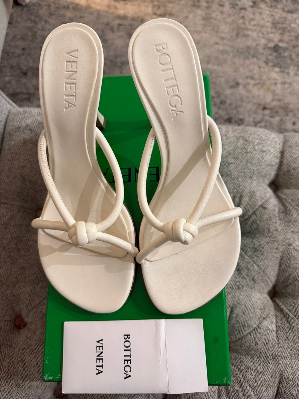 Bottega Veneta white Sandals - brand new never worn in box size EU 40 / US 10
